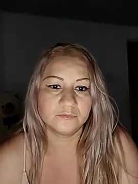 Snapshot of Karoline_milf_hot chatting on 11, 11, 2025 Karoline milf hot online show from 11, 11, 2025