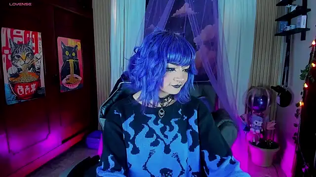 Snapshot of ravencollen chatting on 19, 6, 2026 ravencollen online show from 19, 6, 2026
