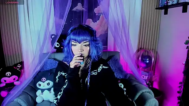 Snapshot of ravencollen chatting on 26, 6, 2026 ravencollen online show from 26, 6, 2026