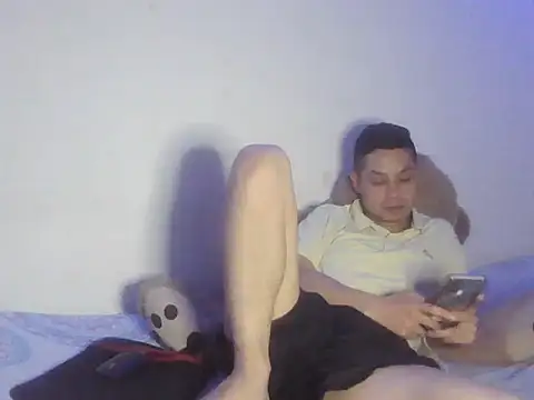 Snapshot of Elgladeador chatting on 11, 11, 2025 Elgladeador online show from 11, 11, 2025