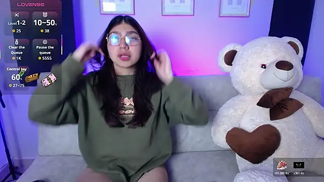 Snapshot of Mia_Blair_ chatting on 11, 11, 2025 Mia Blair online show from 11, 11, 2025