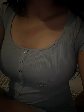 Snapshot of yourbabes909 chatting on 5, 11, 2025 yourbabes909 online show from 5, 11, 2025