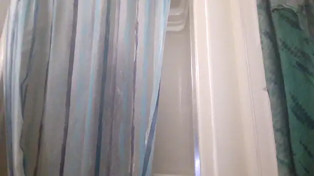 Snapshot of iratherbeunbothered chatting on 11, 11, 2025 iratherbeunbothered online show from 11, 11, 2025