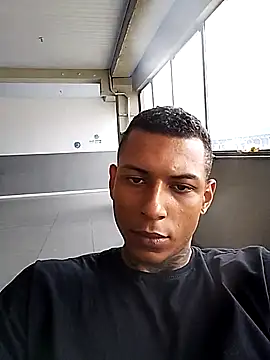 Snapshot of oPretin013 chatting on 5, 11, 2025 oPretin013 online show from 5, 11, 2025