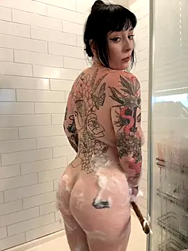 Snapshot of LoveDovexxx chatting on 24, 11, 2025 LoveDovexxx online show from 24, 11, 2025