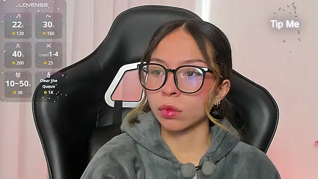 LuluuBerry online show from 14, 12, 2025