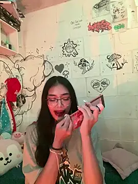  ViolletteNoir  online show from 6, 4, 2026