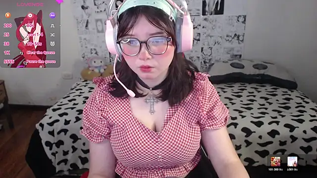 Snapshot of Michi_sauria1 chatting on 18, 7, 2026 Michi sauria1 online show from 18, 7, 2026