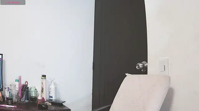 katherine-smill online show from 11, 11, 2025