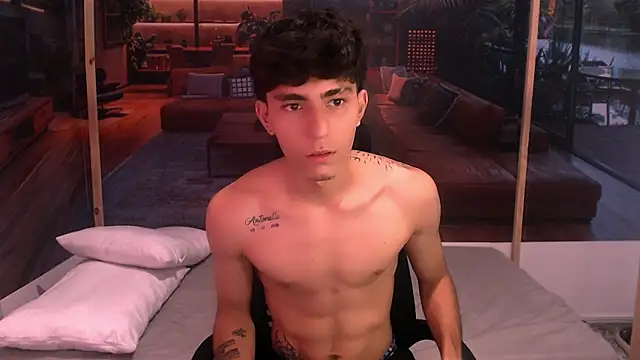 Snapshot of Bryant_Connor chatting on 8, 11, 2025 Bryant Connor online show from 8, 11, 2025