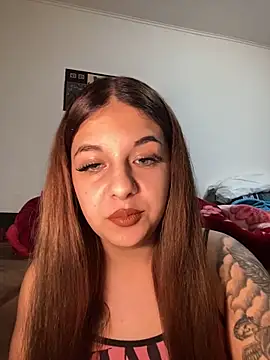 Snapshot of CurvyRush chatting on 10, 11, 2025 CurvyRush online show from 10, 11, 2025