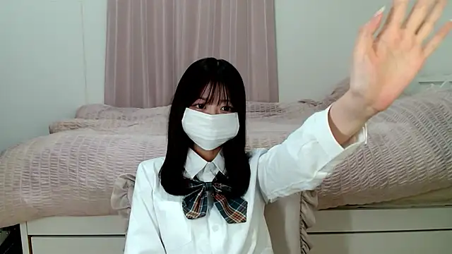 Snapshot of _Runa_ chatting on 12, 11, 2025 Runa online show from 12, 11, 2025