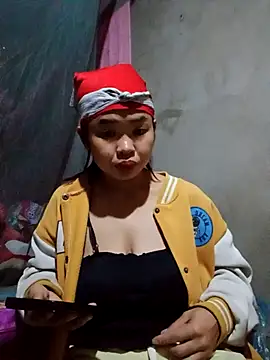 Snapshot of Mabel-122 chatting on 13, 11, 2025 Mabel-122 online show from 13, 11, 2025