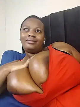 Snapshot of Miss-Berries chatting on 9, 7, 2026 Miss-Berries online show from 9, 7, 2026