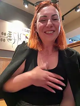 Snapshot of pervimilf chatting on 15, 4, 2026 pervimilf online show from 15, 4, 2026