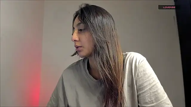 LilyGarcia online show from 28, 4, 2026