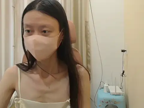 Lil-Cherries online show from 5, 4, 2026