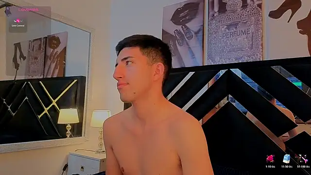 Un Sluttyy online show from 31, 3, 2026