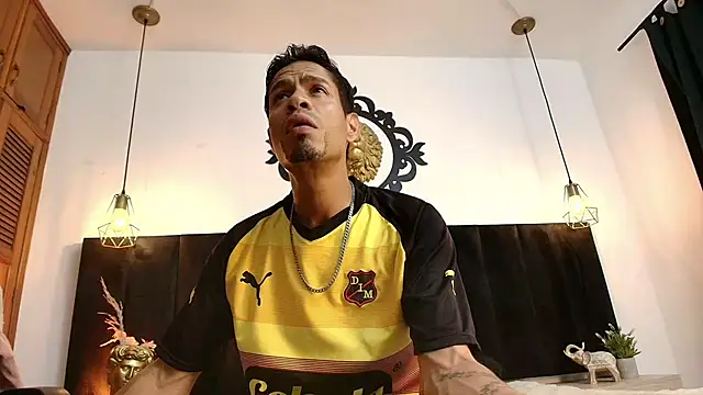 Snapshot of Anubiss_sex chatting on 11, 11, 2025 Anubiss sex online show from 11, 11, 2025