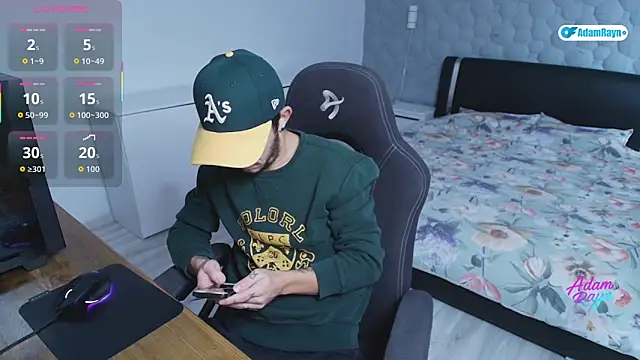 Snapshot of adamrayn chatting on 14, 11, 2025 adamrayn online show from 14, 11, 2025