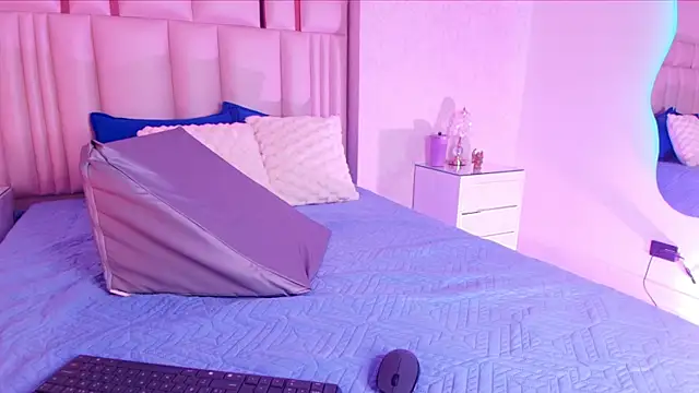 alanarose18 online show from 14, 11, 2025