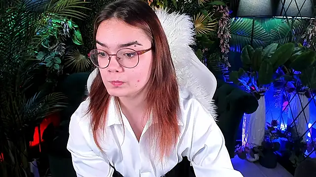 Snapshot of Lily__Evans chatting on 13, 11, 2025 Lily Evans online show from 13, 11, 2025