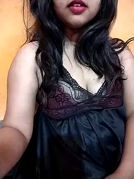 Sexy Divya   online show from 25, 3, 2026