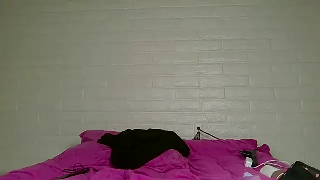 nikkibae33 online show from 4, 3, 2026