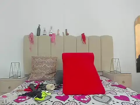 ShanellDiaz  online show from 12, 11, 2025