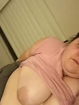 Snapshot of mayflower420 chatting on 13, 4, 2026 mayflower420 online show from 13, 4, 2026