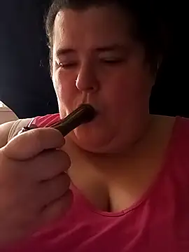 Snapshot of mayflower420 chatting on 15, 4, 2026 mayflower420 online show from 15, 4, 2026