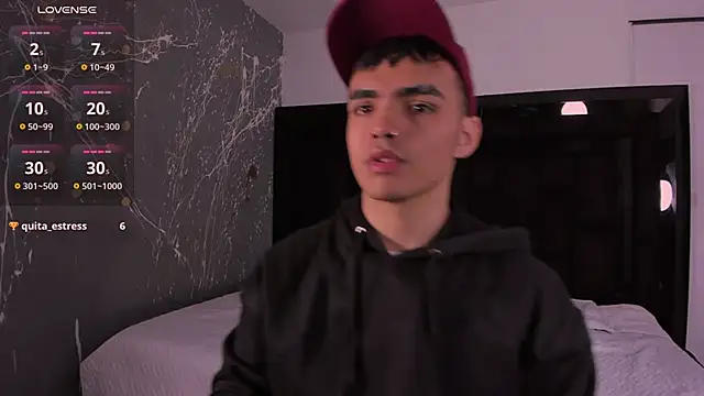 Snapshot of NicoKingg_ chatting on 22, 11, 2025 NicoKingg online show from 22, 11, 2025