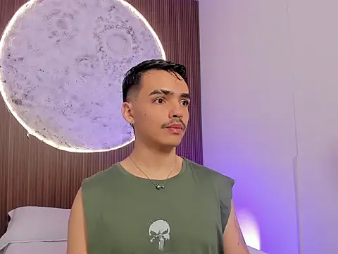 Snapshot of NicoKingg_ chatting on 1, 3, 2026 NicoKingg online show from 1, 3, 2026