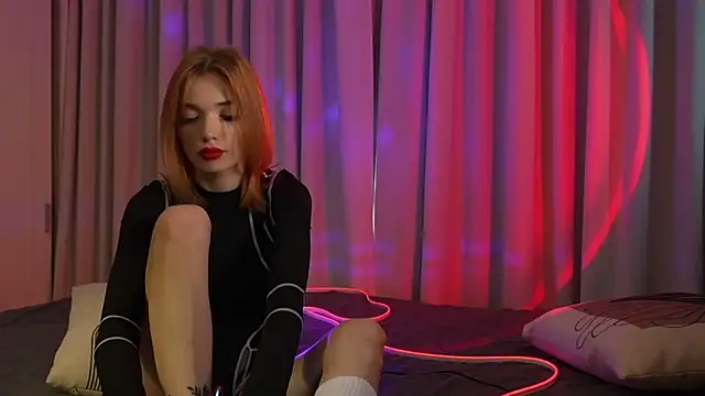 LinaaVelle online show from 3, 5, 2026