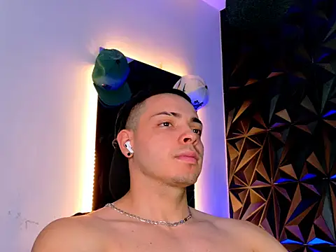 Maxwell Dupont online show from 13, 11, 2025