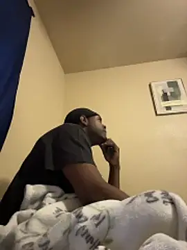 CrookedBeaut online show from 5, 12, 2025