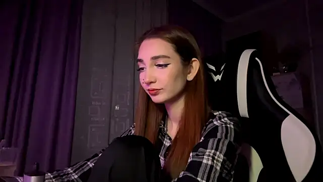 HollyPaw online show from 30, 11, 2025