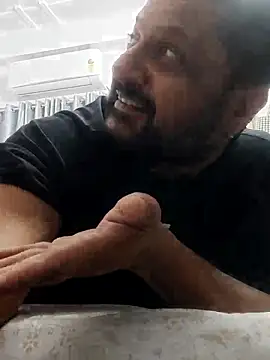 Snapshot of dishant_1686 chatting on 8, 11, 2025 dishant 1686 online show from 8, 11, 2025