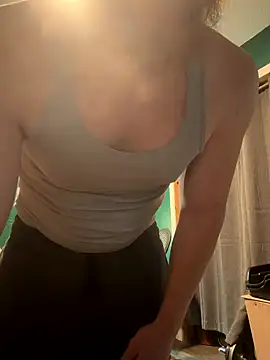 Snapshot of Redxxxz chatting on 8, 11, 2025 Redxxxz online show from 8, 11, 2025