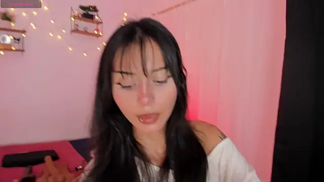 Tamara Aluna  online show from 8, 7, 2026