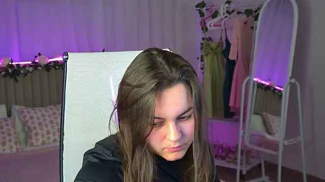 FrancescaCavaliere online show from 8, 7, 2026