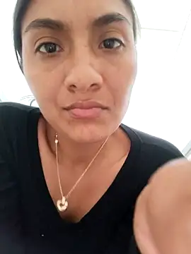 Snapshot of Uvit chatting on 18, 12, 2025 Uvit online show from 18, 12, 2025