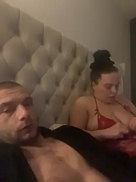 Kinkycouple142 online show from 11, 2, 2026