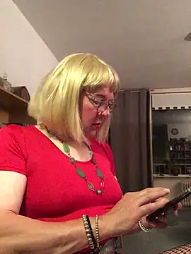 simone xdressing online show from 16, 6, 2026