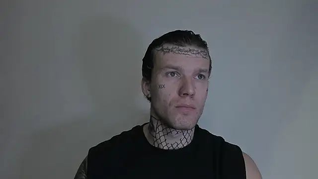 Snapshot of Huntall77 chatting on 13, 11, 2025 Huntall77 online show from 13, 11, 2025