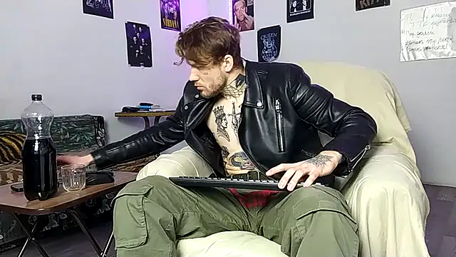 Huntall77 online show from 23, 2, 2026