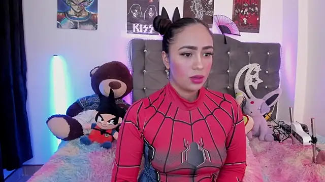 Snapshot of lunabritton1 chatting on 18, 12, 2025 lunabritton1 online show from 18, 12, 2025