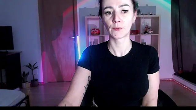 MissyDior8 online show from 18, 12, 2025