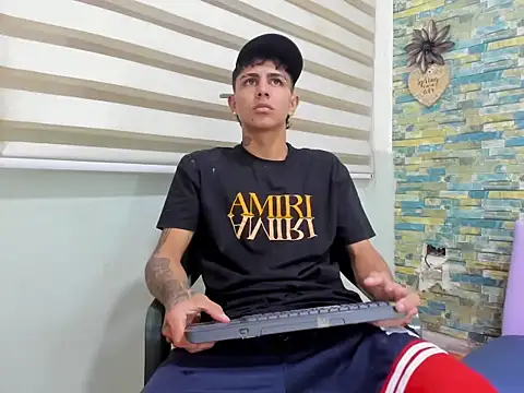 naughty boy Maicoll online show from 14, 11, 2025