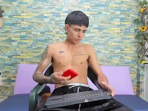 naughty boy Maicoll online show from 17, 11, 2025